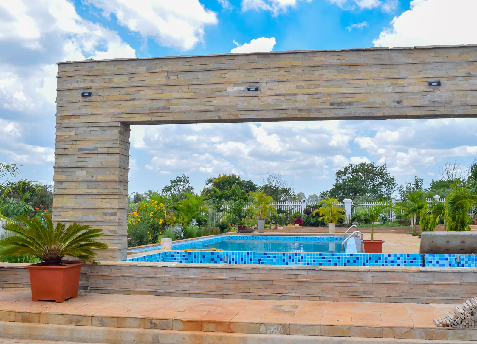 Tatu City pool